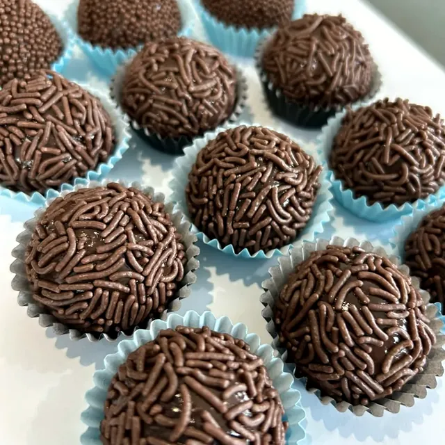 Docinhos artesanais da CAMIÊ